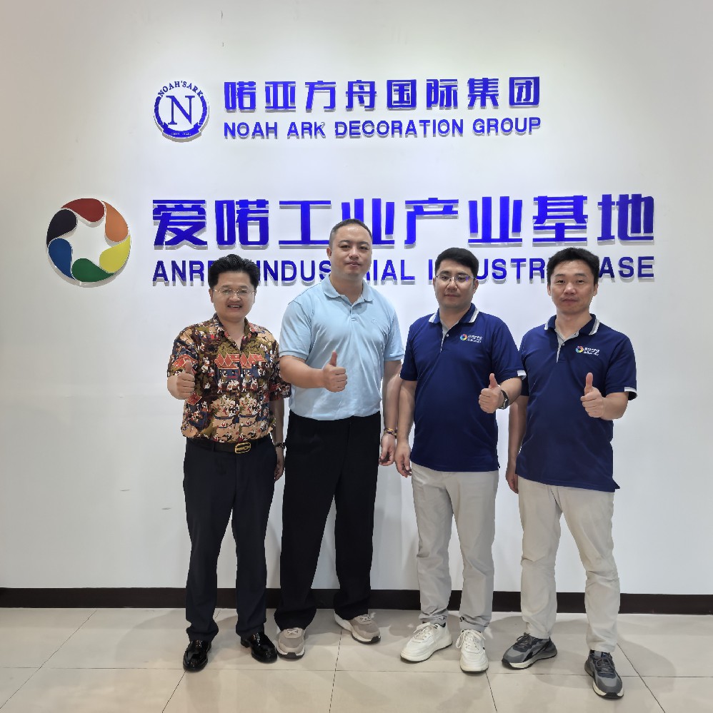 美国华商代表团考察泰国爱喏工厂